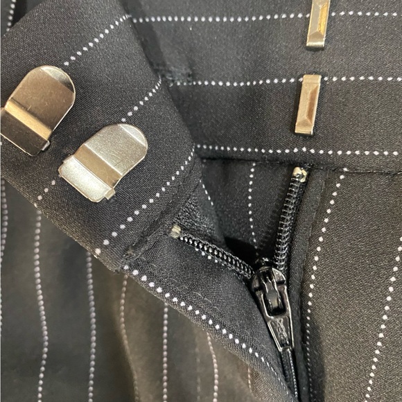 Liz Claiborne Pants Pin Striped NWT - Picture 4 of 6